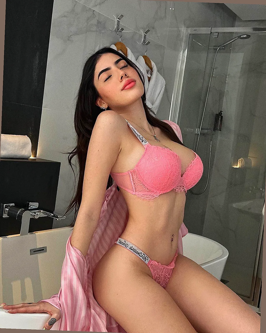 Elizaveta - ♢ Muğla na míru e (e) Fethiye | Elizaveta VIP Doprovod | Elitní VIP luxusní Agentura ✪